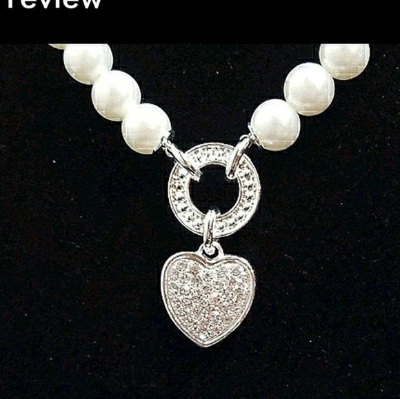 Avon Set of faux Pearls necklace and bracelet - Picture 5 of 7